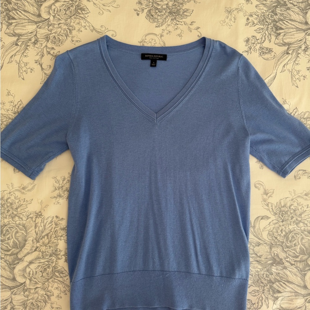 Banana Republic Silk/Cotton V Neck Sweater Size Small